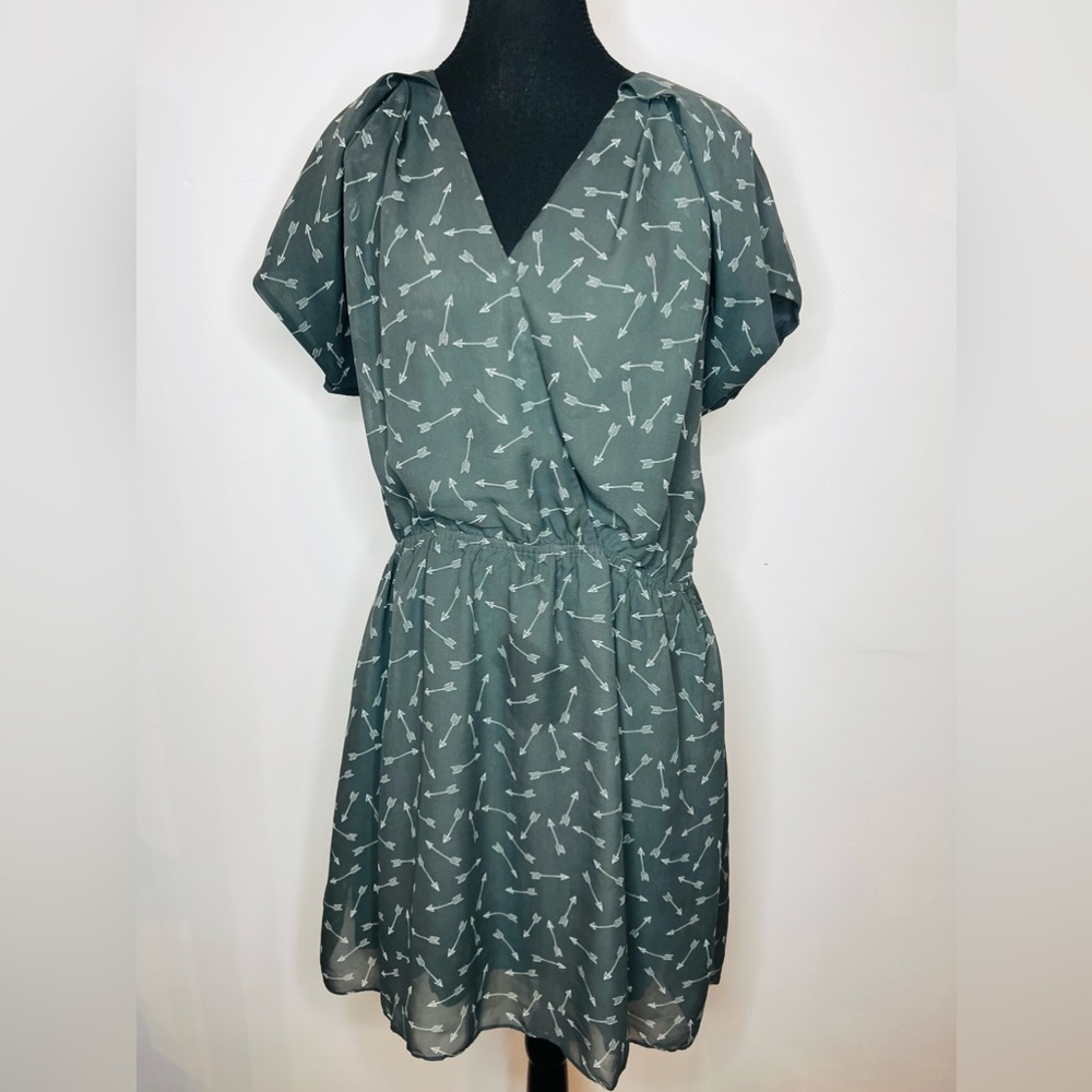 BCBG Generation Grey Arrow Dress Large